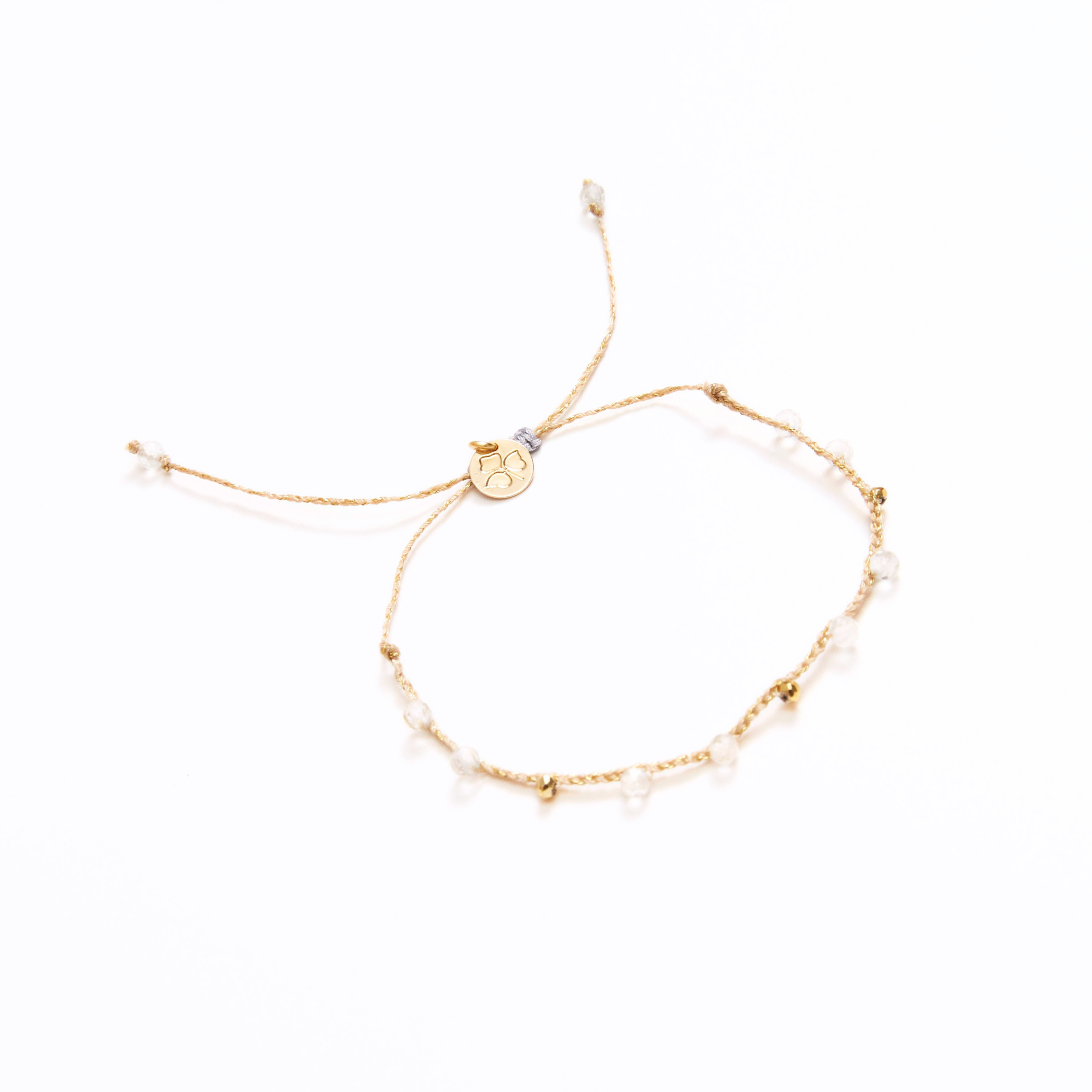 Pulsera cumpleanos color Topacio Blanco, joyería artesanal hecha a mano en Perú