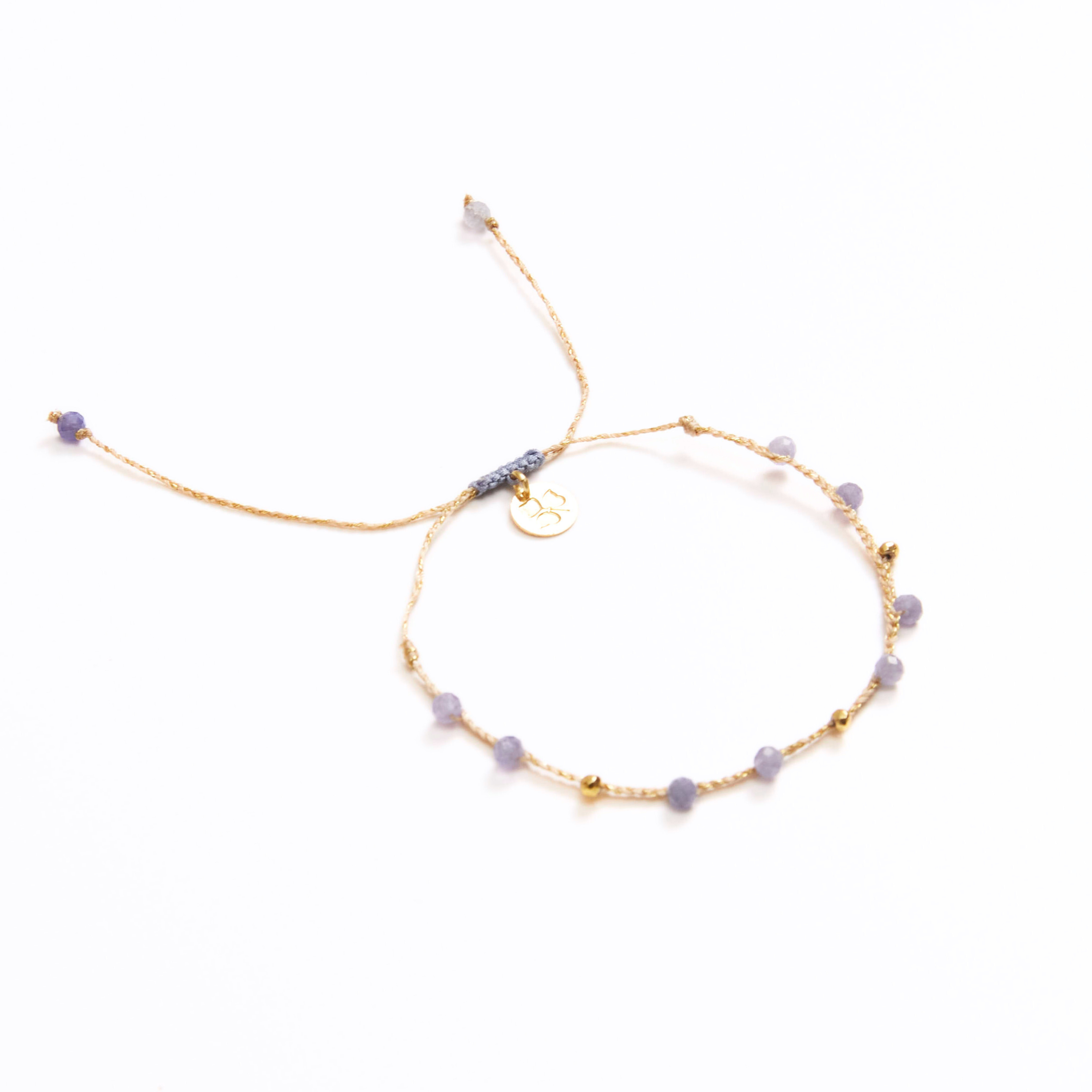 Pulsera cumpleanos color Tanzanita, joyería artesanal hecha a mano en Perú