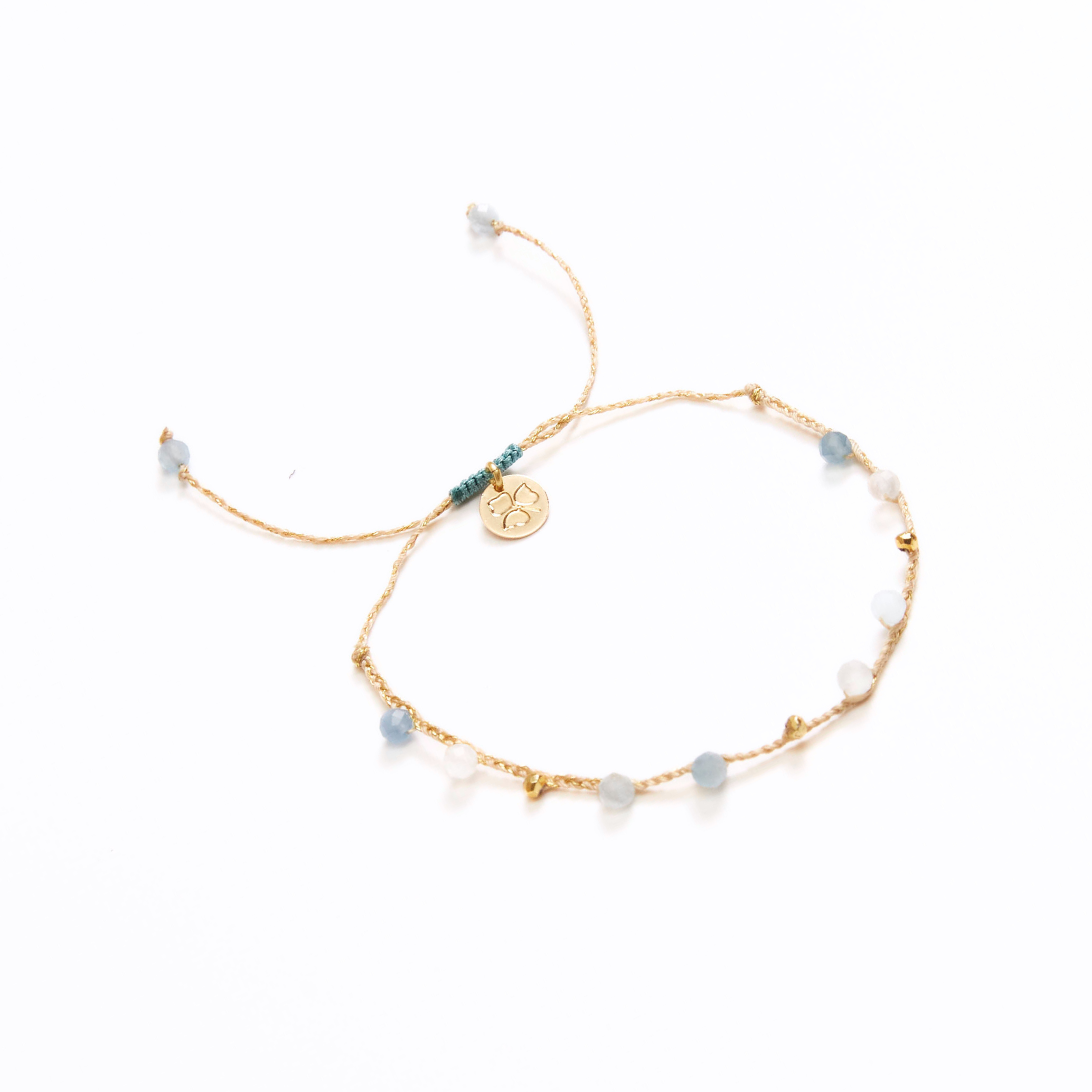 Pulsera cumpleanos color Aguamarina, joyería artesanal hecha a mano en Perú