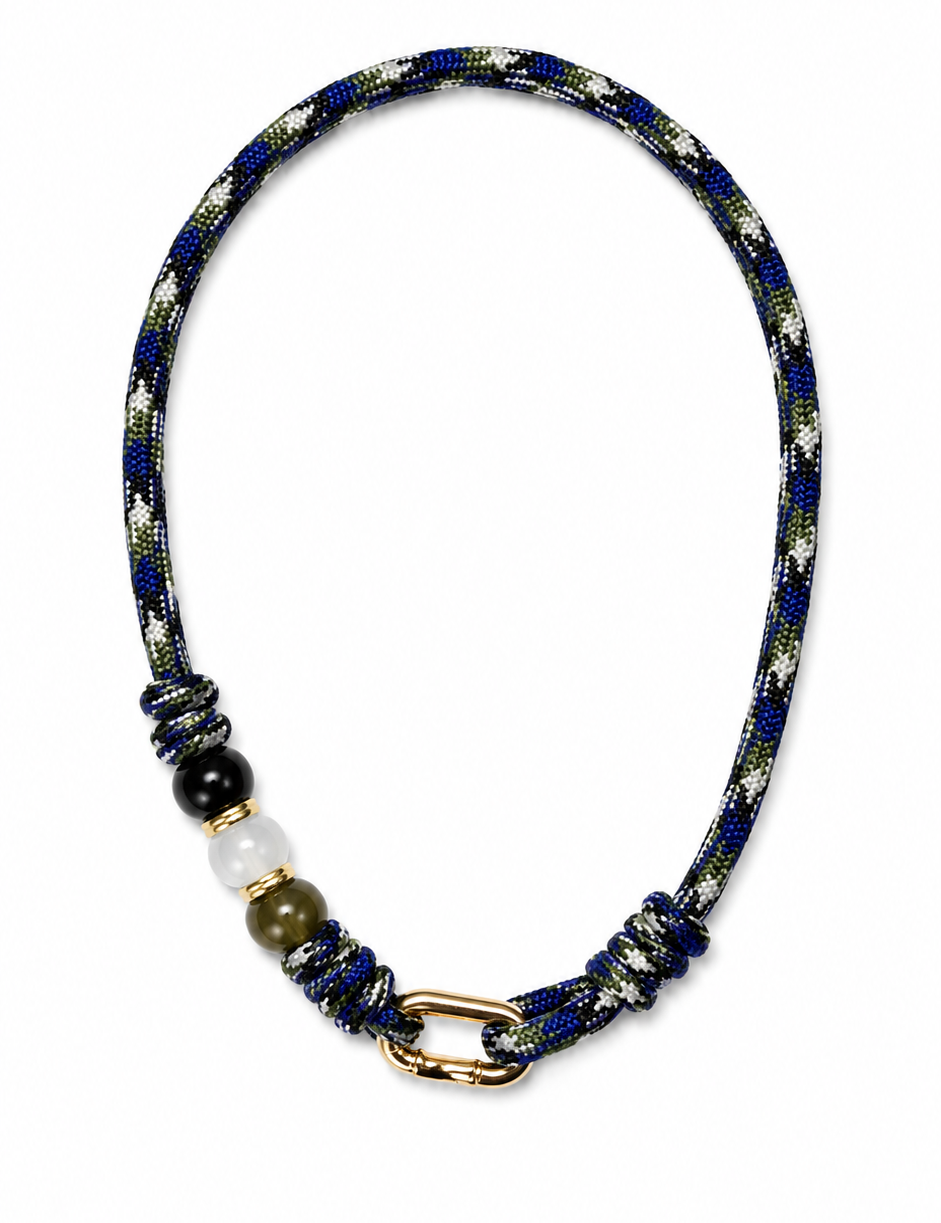 Gargantilla Waska color Azul, joyería artesanal hecha a mano en Perú