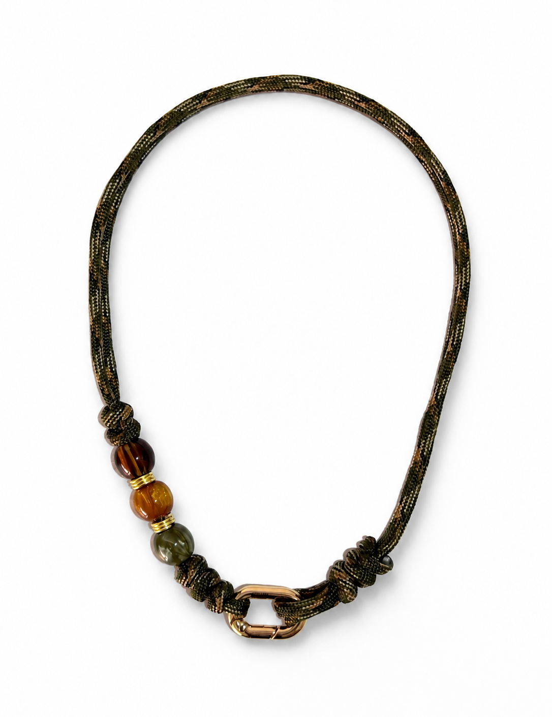 Gargantilla Waska color Verde Oliva, joyería artesanal hecha a mano en Perú
