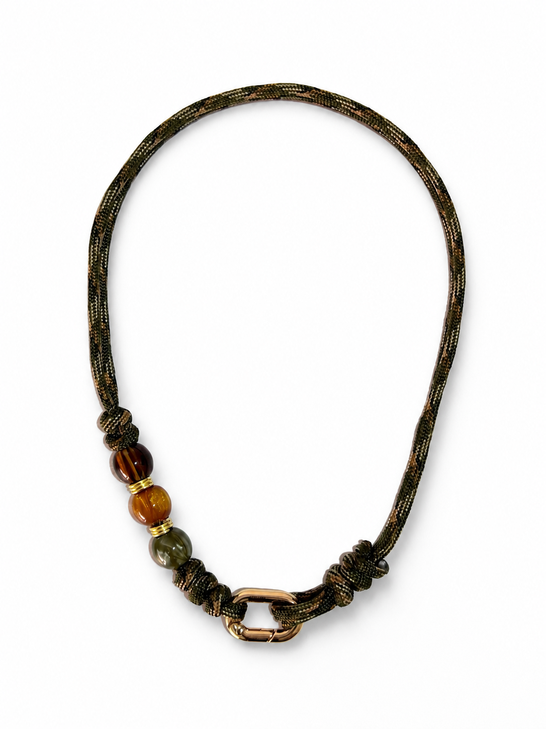 Gargantilla Waska color Verde Oliva, joyería artesanal hecha a mano en Perú