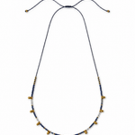 Gargantilla Ashy color azul, joyería artesanal hecha a mano en Perú