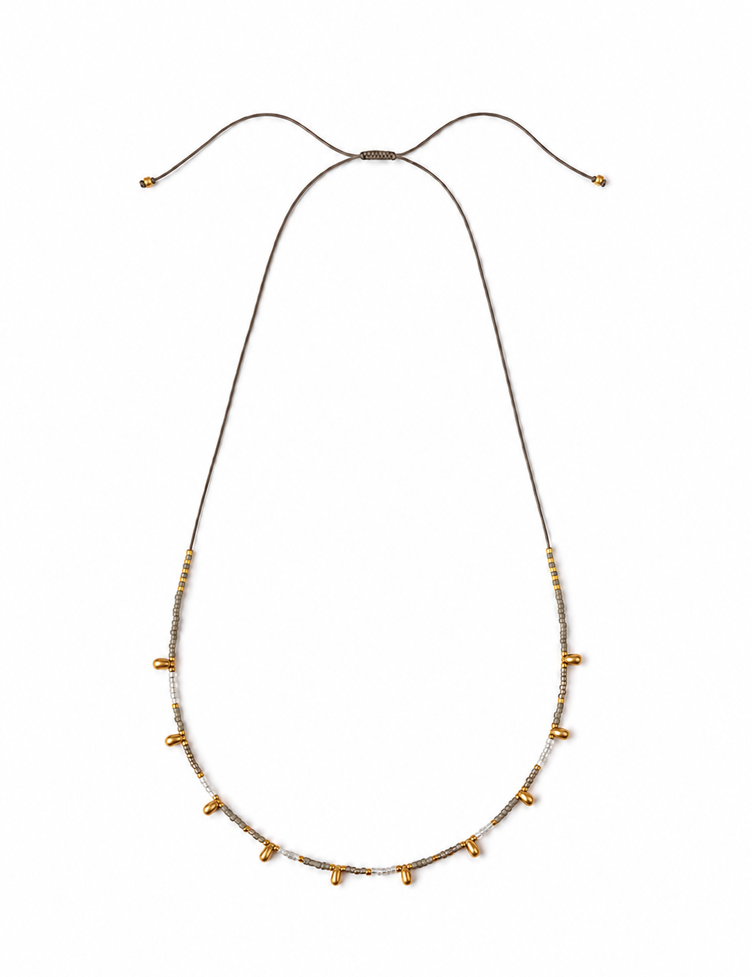 Gargantilla Ashy color gris, joyería artesanal hecha a mano en Perú