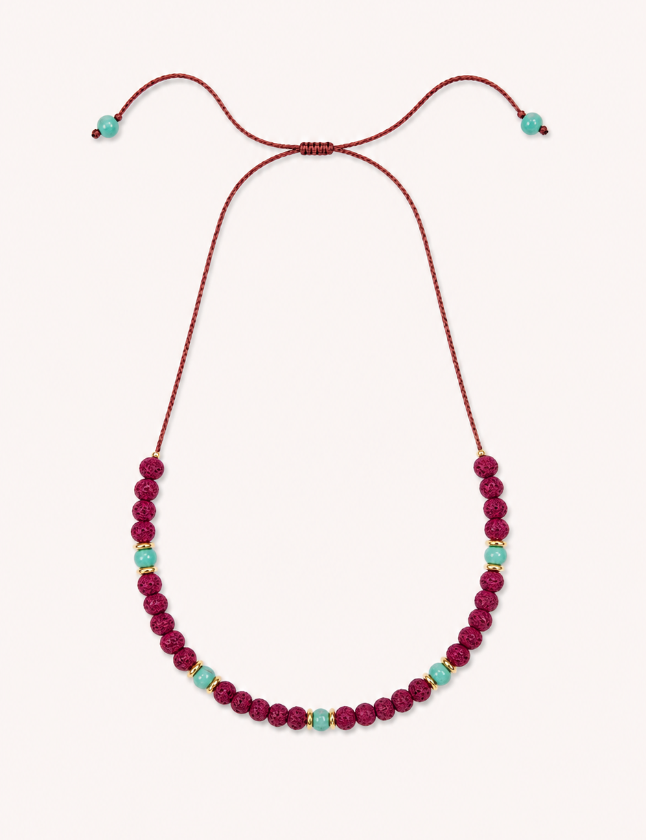 Gargantilla Volcánica Uruyen color Fucsia, joyería artesanal hecha a mano en Perú
