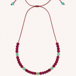 Gargantilla Volcánica Uruyen color Fucsia, joyería artesanal hecha a mano en Perú
