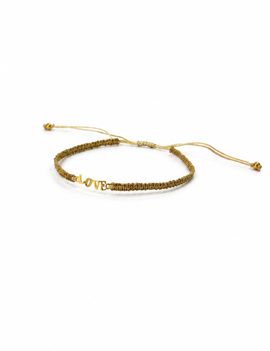 Pulsera love platano color Natural, joyería artesanal hecha a mano en Perú